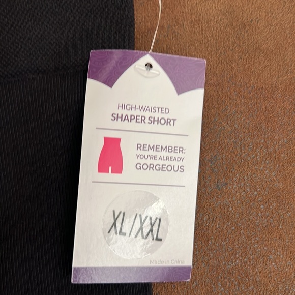 Empetua High-Waisted Shaper Short Sz XL/XXL Black New With Tags - Picture 6 of 9